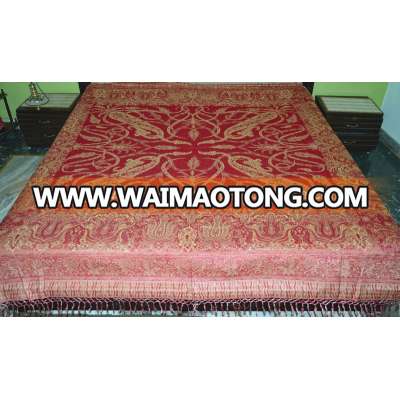 Luxurious ethnic Indian paisley pattern silk bedspread bedcover